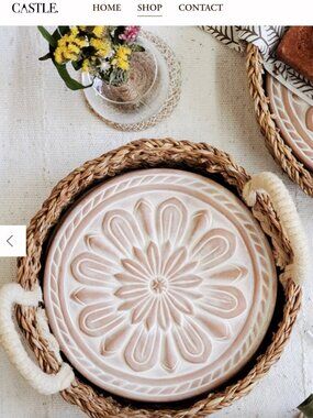 CASTLE. Terracotta Bread Warmer with Handwoven Seagrass Basket | Vintage Flower
